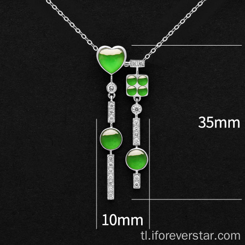 Jadeite pendant na may fringe